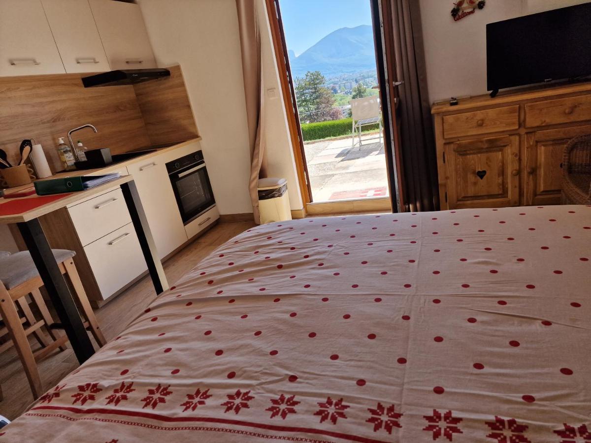 Studio Bellevue Appart Independant Renove 2024 Piscine Parking Proche Centre Annecy Poisy Luaran gambar